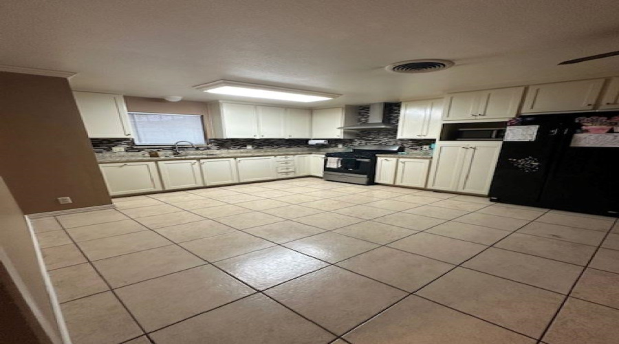 1702 Cortez St, Laredo, Texas 78043, 3 Bedrooms Bedrooms, 5 Rooms Rooms,2 BathroomsBathrooms,Residential,For Rent,1702 Cortez St,20255497