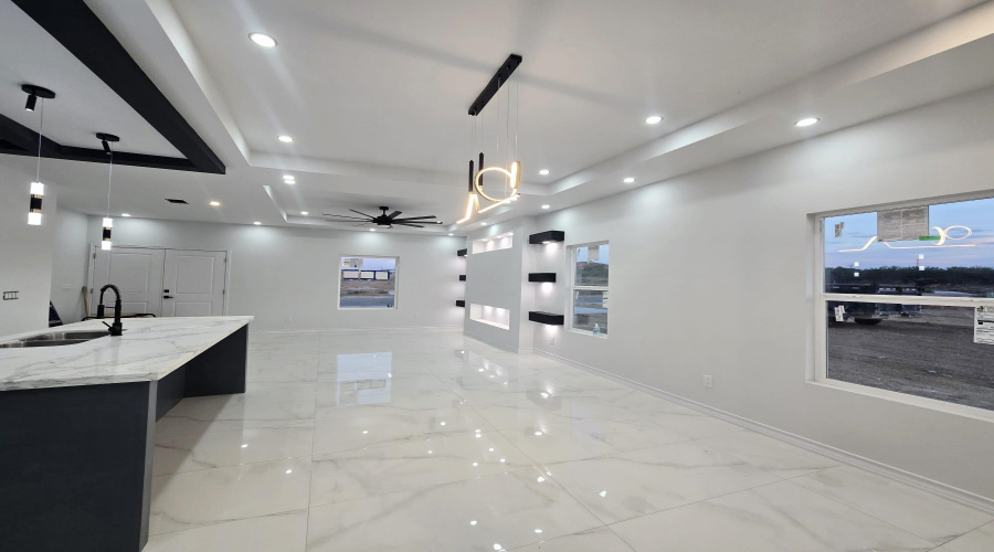 5062 Luna Grande Lp., Laredo, Texas 78046, 3 Bedrooms Bedrooms, 5 Rooms Rooms,2 BathroomsBathrooms,Residential,For Sale,5062 Luna Grande Lp.,20255498