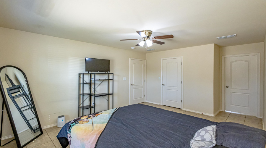 5819 Saint Sylvia Lp, LAREDO, Texas 78046, 3 Bedrooms Bedrooms, 5 Rooms Rooms,2 BathroomsBathrooms,Residential,For Rent,5819 Saint Sylvia Lp,20255500