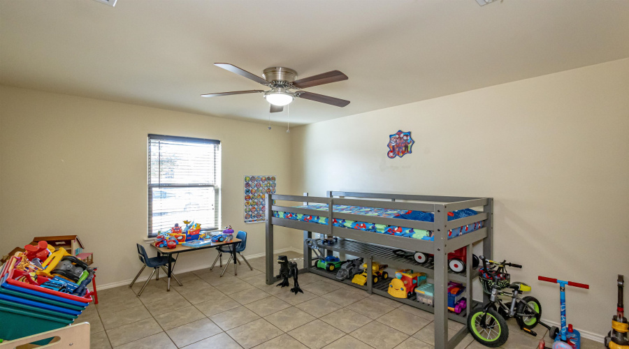 5819 Saint Sylvia Lp, LAREDO, Texas 78046, 3 Bedrooms Bedrooms, 5 Rooms Rooms,2 BathroomsBathrooms,Residential,For Rent,5819 Saint Sylvia Lp,20255500