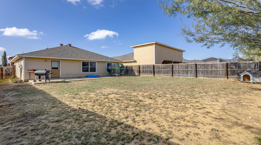 5819 Saint Sylvia Lp, LAREDO, Texas 78046, 3 Bedrooms Bedrooms, 5 Rooms Rooms,2 BathroomsBathrooms,Residential,For Rent,5819 Saint Sylvia Lp,20255500