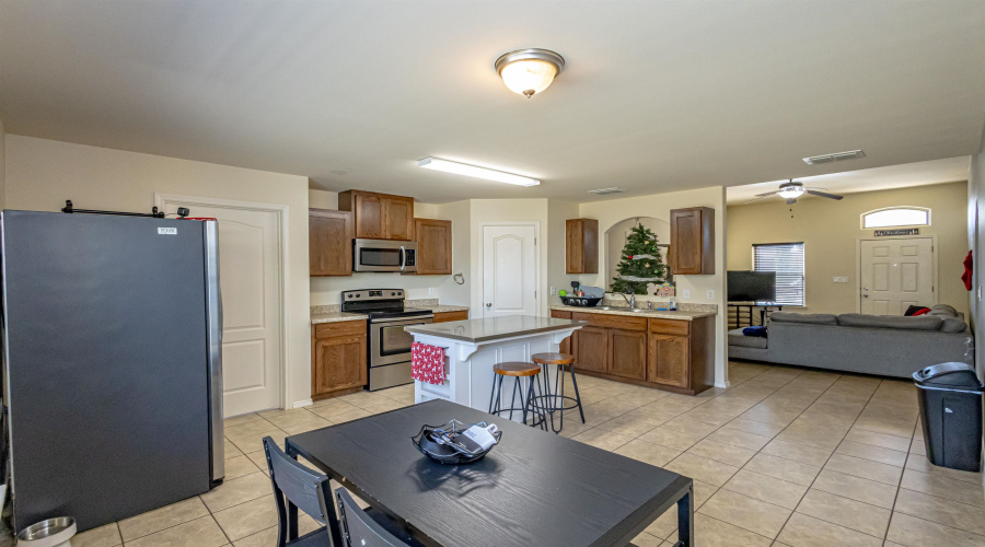 5819 Saint Sylvia Lp, LAREDO, Texas 78046, 3 Bedrooms Bedrooms, 5 Rooms Rooms,2 BathroomsBathrooms,Residential,For Rent,5819 Saint Sylvia Lp,20255500