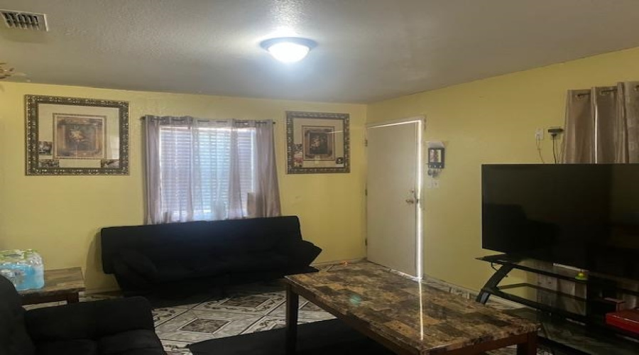 315 River Front Rd, Laredo, Texas 78046, ,Multi-family,For Sale,315 River Front Rd,20255499