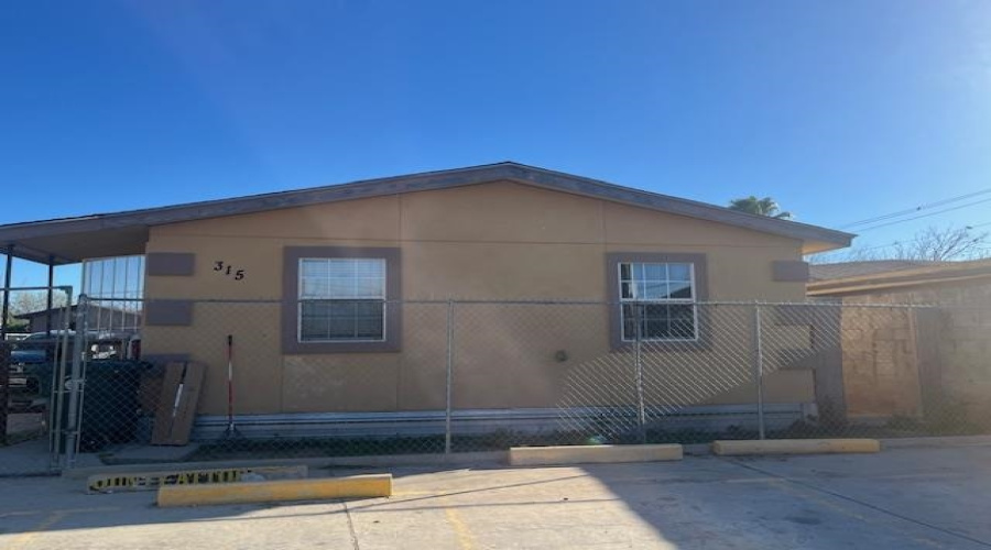 315 River Front Rd, Laredo, Texas 78046, ,Multi-family,For Sale,315 River Front Rd,20255499