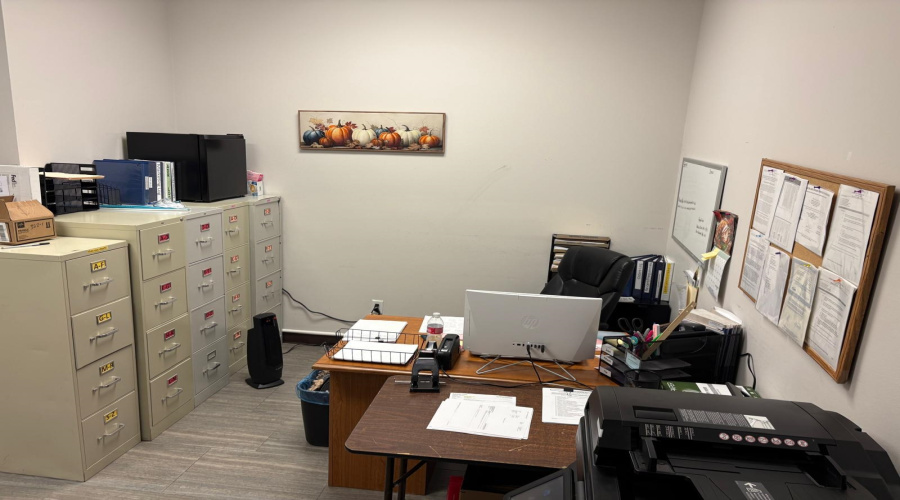 6999 McPherson Rd, LAREDO, Texas 78041, 51 Rooms Rooms,4 BathroomsBathrooms,Commercial retail/office,For Rent,6999 McPherson Rd,20255503