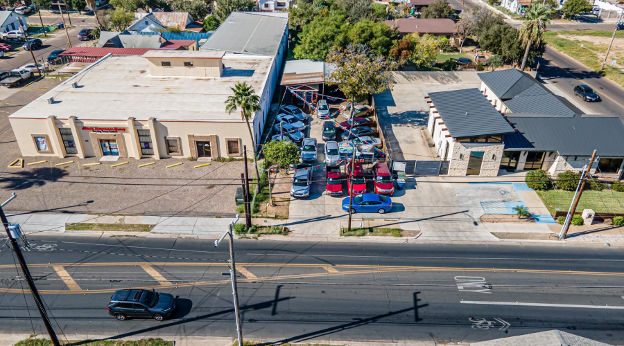 2608 San Bernardo, LAREDO, Texas 78040, 1 Room Rooms,1 BathroomBathrooms,Commercial retail/office,For Sale,2608 San Bernardo,20255506