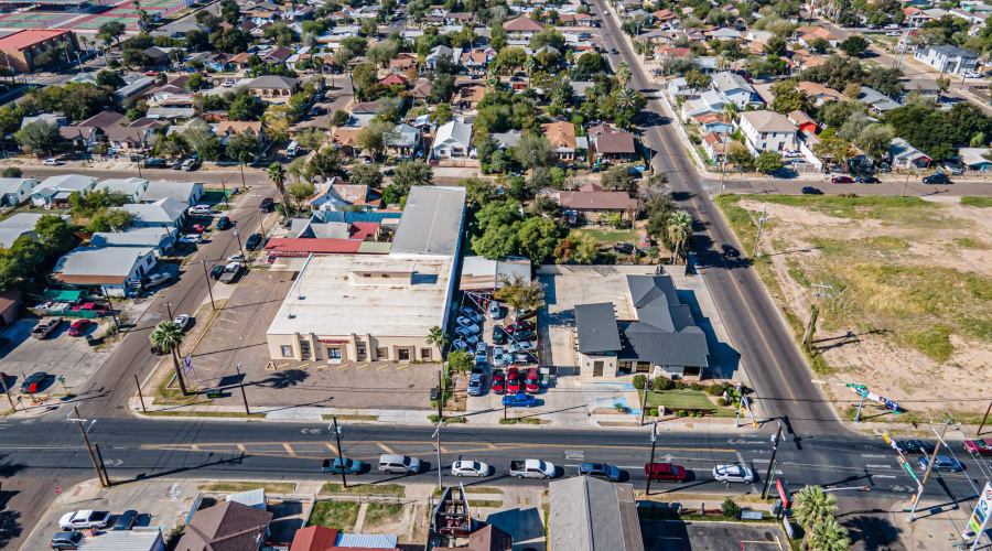 2608 San Bernardo, LAREDO, Texas 78040, 1 Room Rooms,1 BathroomBathrooms,Commercial retail/office,For Sale,2608 San Bernardo,20255506