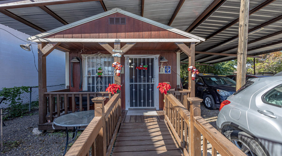 2608 San Bernardo, LAREDO, Texas 78040, 1 Room Rooms,1 BathroomBathrooms,Commercial retail/office,For Sale,2608 San Bernardo,20255506