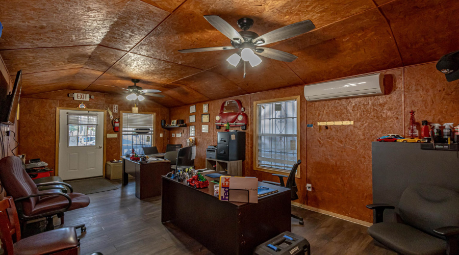 2608 San Bernardo, LAREDO, Texas 78040, 1 Room Rooms,1 BathroomBathrooms,Commercial retail/office,For Sale,2608 San Bernardo,20255506