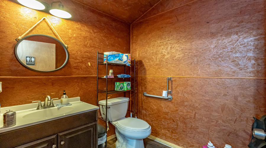 2608 San Bernardo, LAREDO, Texas 78040, 1 Room Rooms,1 BathroomBathrooms,Commercial retail/office,For Sale,2608 San Bernardo,20255506