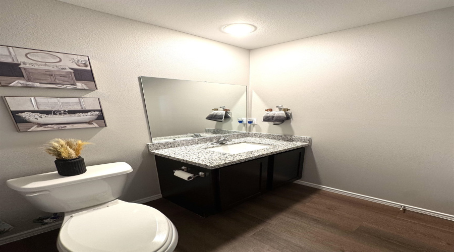 5709 St. Emma Dr., Laredo, Texas 78046, 4 Bedrooms Bedrooms, 5 Rooms Rooms,2 BathroomsBathrooms,Residential,For Sale,5709 St. Emma Dr.,20255501