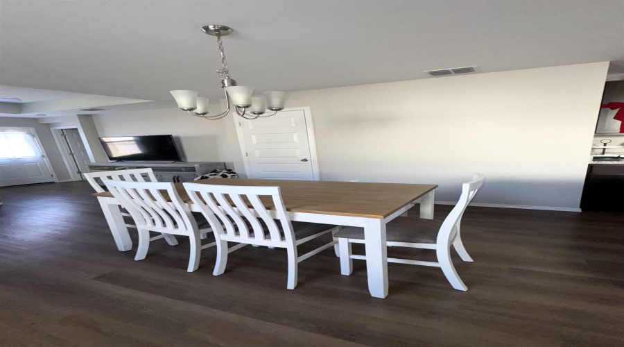 5709 St. Emma Dr., Laredo, Texas 78046, 4 Bedrooms Bedrooms, 5 Rooms Rooms,2 BathroomsBathrooms,Residential,For Sale,5709 St. Emma Dr.,20255501