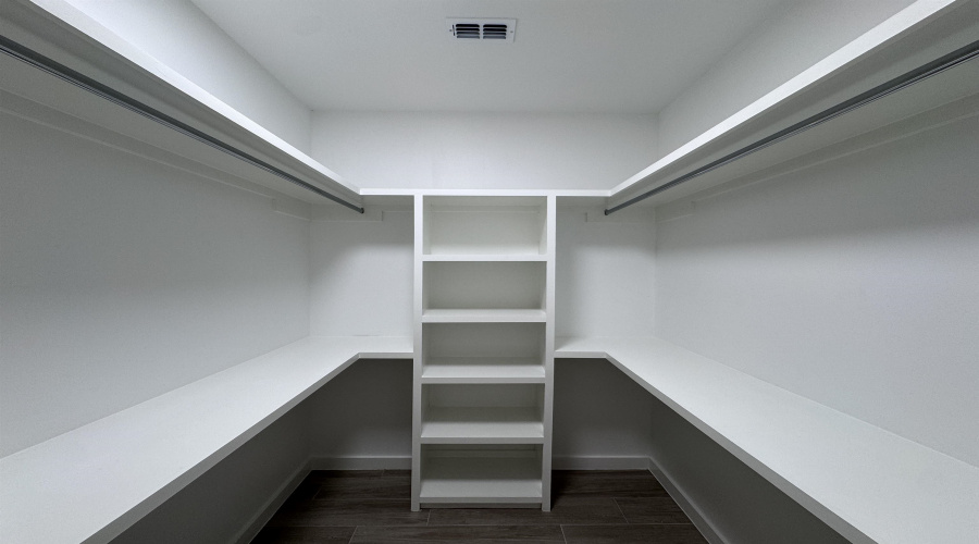 5608 Moses Lp., Laredo, Texas 78046, 3 Bedrooms Bedrooms, 5 Rooms Rooms,2 BathroomsBathrooms,Residential,For Sale,5608 Moses Lp.,20255505