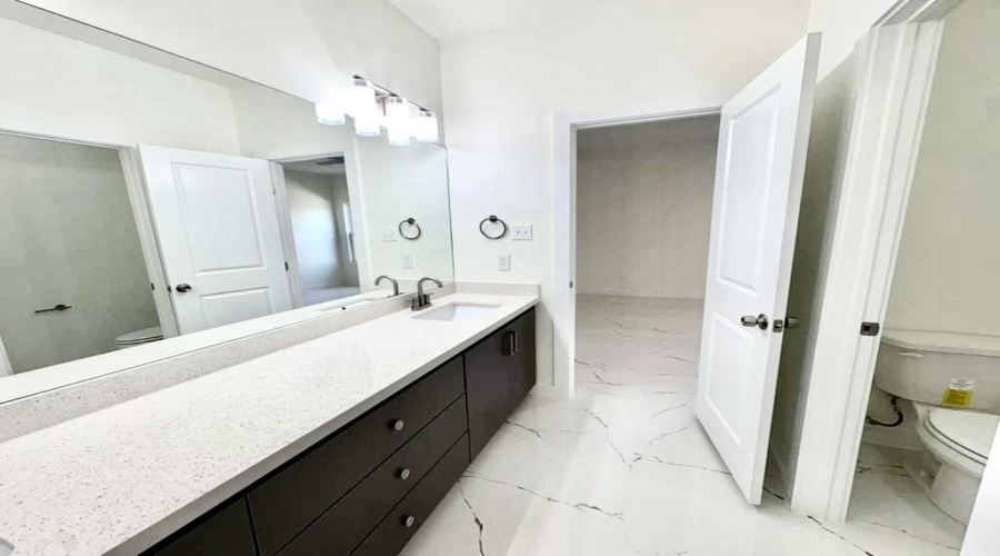 2406 Durazno Ct., LAREDO, Texas 78046-0000, 3 Bedrooms Bedrooms, 5 Rooms Rooms,2 BathroomsBathrooms,Residential,For Sale,2406 Durazno Ct.,20255507