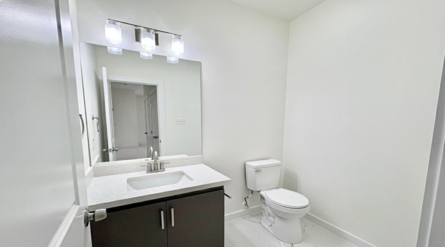 2406 Durazno Ct., LAREDO, Texas 78046-0000, 3 Bedrooms Bedrooms, 5 Rooms Rooms,2 BathroomsBathrooms,Residential,For Sale,2406 Durazno Ct.,20255507