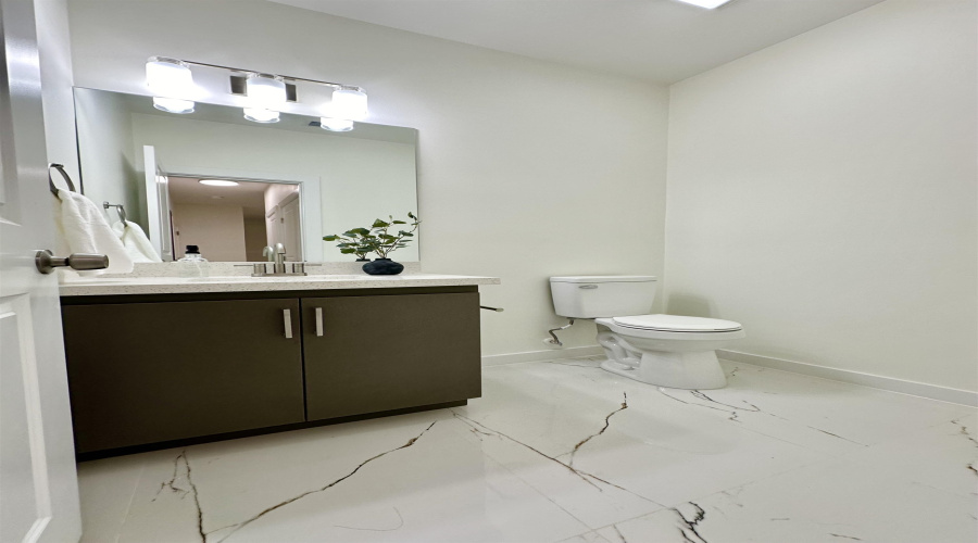 2406 Durazno Ct., LAREDO, Texas 78046-0000, 3 Bedrooms Bedrooms, 5 Rooms Rooms,2 BathroomsBathrooms,Residential,For Sale,2406 Durazno Ct.,20255507