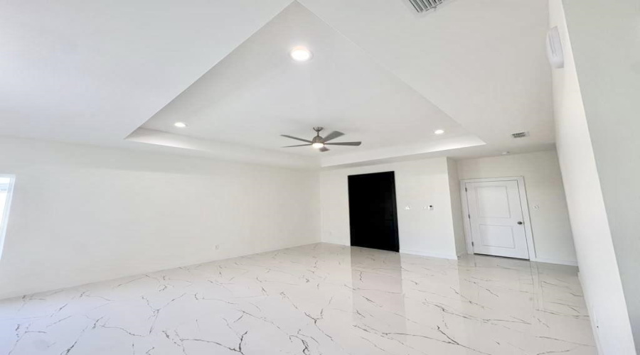 2406 Durazno Ct., LAREDO, Texas 78046-0000, 3 Bedrooms Bedrooms, 5 Rooms Rooms,2 BathroomsBathrooms,Residential,For Sale,2406 Durazno Ct.,20255507