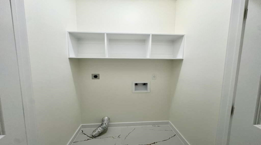 2406 Durazno Ct., LAREDO, Texas 78046-0000, 3 Bedrooms Bedrooms, 5 Rooms Rooms,2 BathroomsBathrooms,Residential,For Sale,2406 Durazno Ct.,20255507