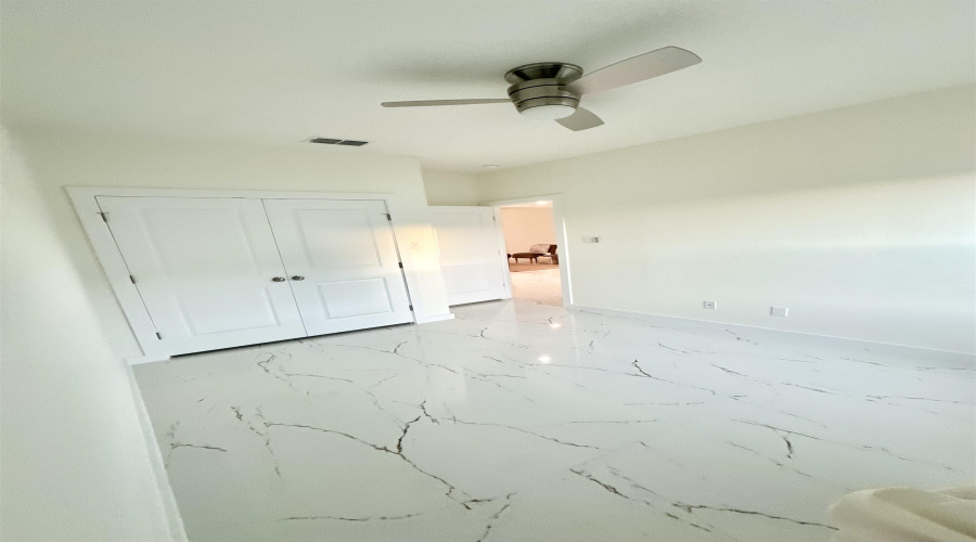 2406 Durazno Ct., LAREDO, Texas 78046-0000, 3 Bedrooms Bedrooms, 5 Rooms Rooms,2 BathroomsBathrooms,Residential,For Sale,2406 Durazno Ct.,20255507