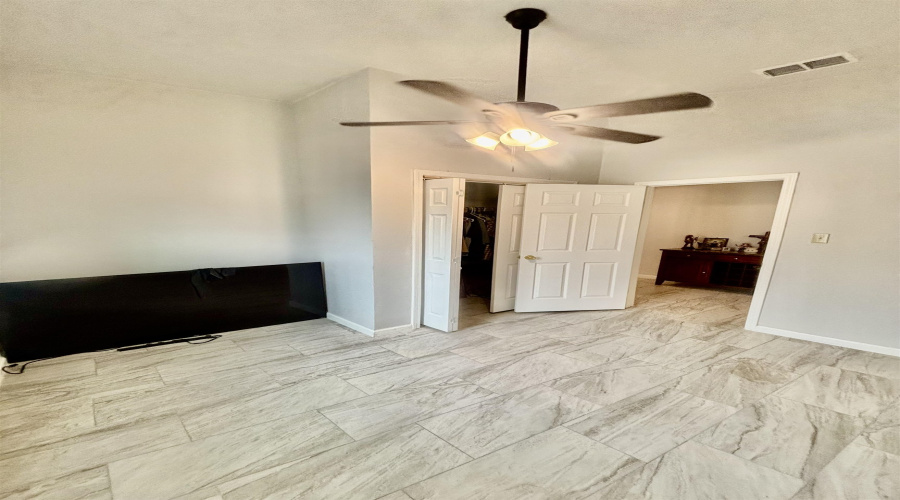 402 Washington St, laredo, Texas 78040-4545, 3 Bedrooms Bedrooms, 5 Rooms Rooms,2 BathroomsBathrooms,Residential,For Sale,402 Washington St,20255508