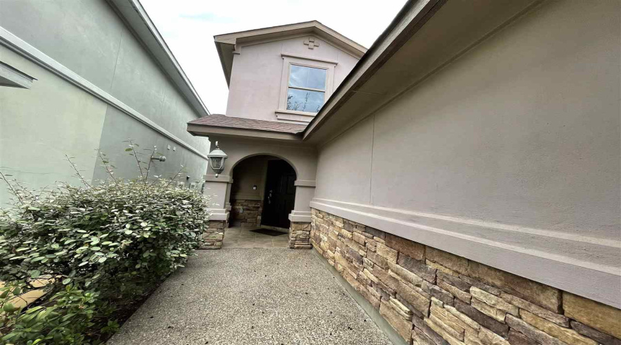 9813 Sandhill Dr, Laredo, Texas 78045, 3 Bedrooms Bedrooms, 5 Rooms Rooms,2 BathroomsBathrooms,Residential,For Rent,9813 Sandhill Dr,20255509