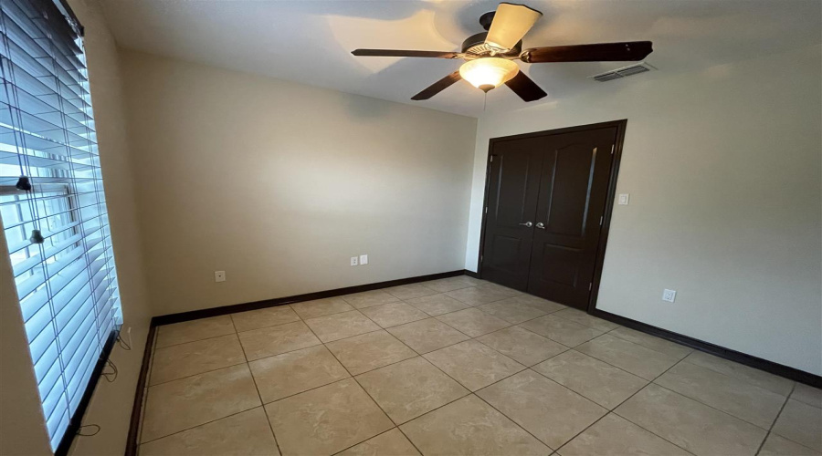9813 Sandhill Dr, Laredo, Texas 78045, 3 Bedrooms Bedrooms, 5 Rooms Rooms,2 BathroomsBathrooms,Residential,For Rent,9813 Sandhill Dr,20255509