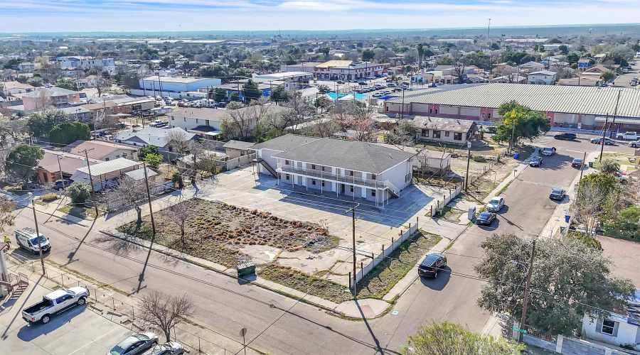 1303 Philadelphia St, Laredo, Texas 78041, 2 Bedrooms Bedrooms, 3 Rooms Rooms,1 BathroomBathrooms,Residential,For Rent,1303 Philadelphia St,20255511