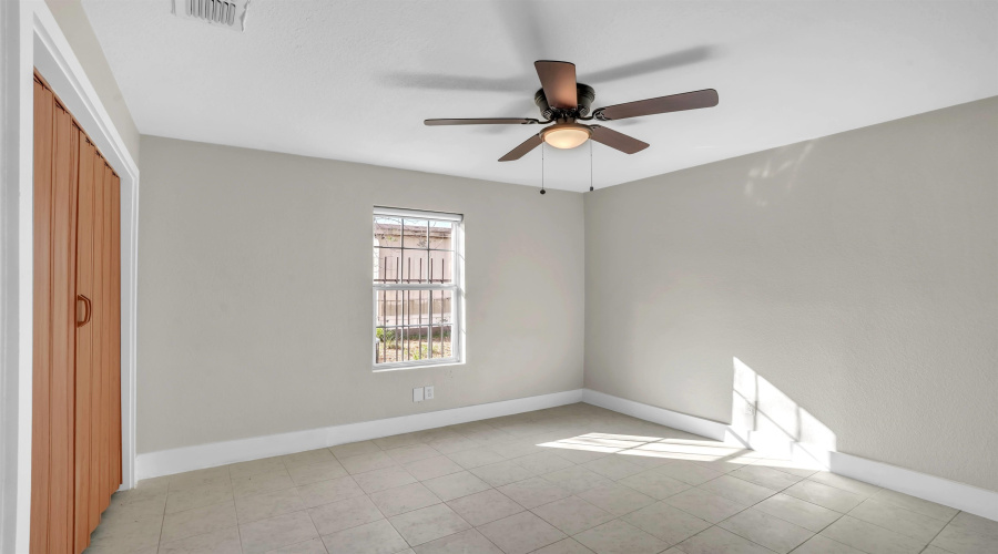 1303 Philadelphia St, Laredo, Texas 78041, 2 Bedrooms Bedrooms, 3 Rooms Rooms,1 BathroomBathrooms,Residential,For Rent,1303 Philadelphia St,20255511