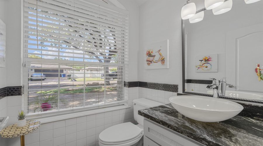 3111 Persimmon Ct, Laredo, Texas 78045, 3 Bedrooms Bedrooms, 6 Rooms Rooms,2 BathroomsBathrooms,Residential,For Sale,3111 Persimmon Ct,20255512