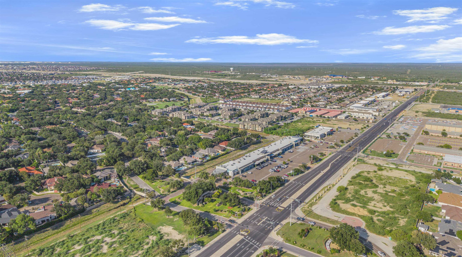 3111 Persimmon Ct, Laredo, Texas 78045, 3 Bedrooms Bedrooms, 6 Rooms Rooms,2 BathroomsBathrooms,Residential,For Sale,3111 Persimmon Ct,20255512