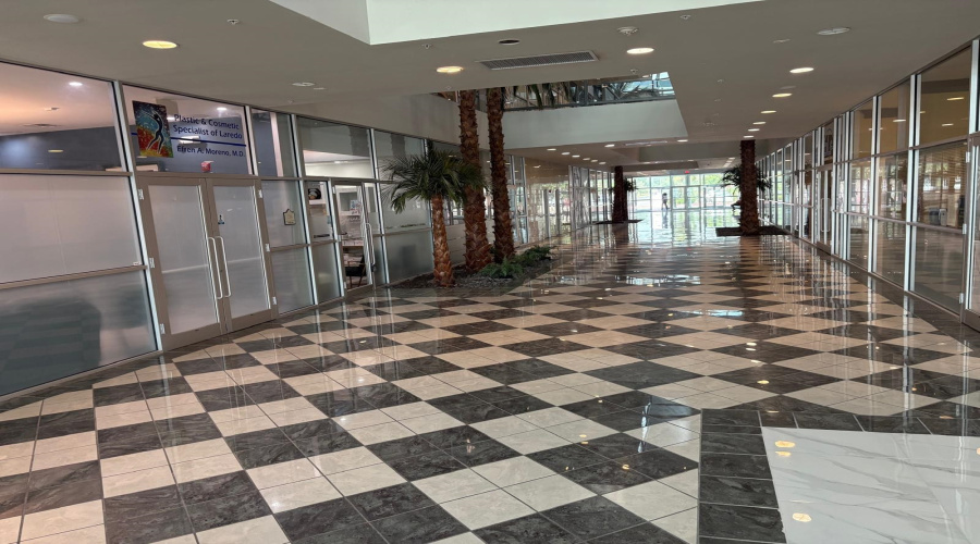 6999 McPherson Rd, laredo, Texas 78041, 51 Rooms Rooms,2 BathroomsBathrooms,Commercial retail/office,For Rent,6999 McPherson Rd,20255513