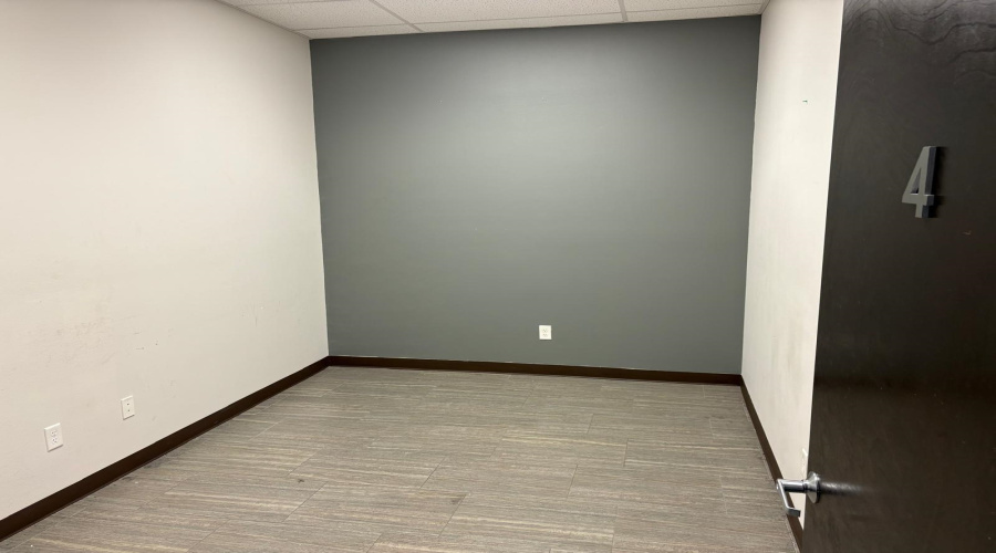 6999 McPherson Rd, laredo, Texas 78041, 51 Rooms Rooms,2 BathroomsBathrooms,Commercial retail/office,For Rent,6999 McPherson Rd,20255514