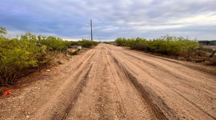 1 Acre Tract 17 Las Pilas Rd., Laredo, Texas 78043, ,Land,For Sale,1 Acre Tract 17 Las Pilas Rd.,20255517
