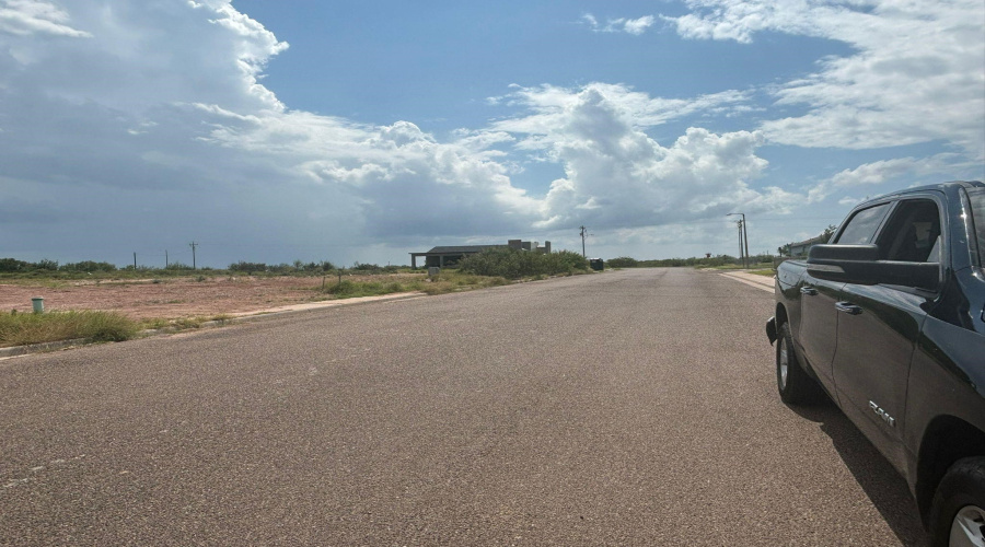 8215 Mejia Rd, Laredo, Texas 78043, ,Land,For Sale,8215 Mejia Rd,20255519