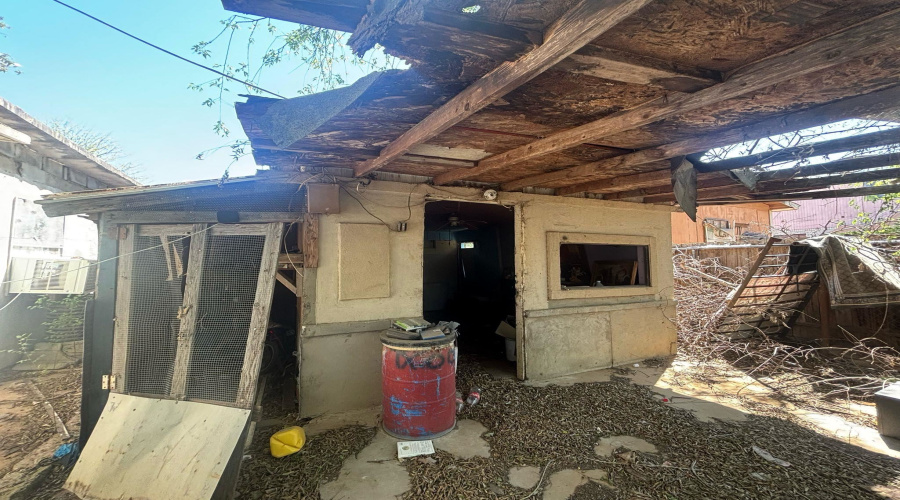 2206 S Smith Ave, Laredo, Texas 78046, 2 Bedrooms Bedrooms, 5 Rooms Rooms,1 BathroomBathrooms,Residential,For Sale,2206 S Smith Ave,20255522