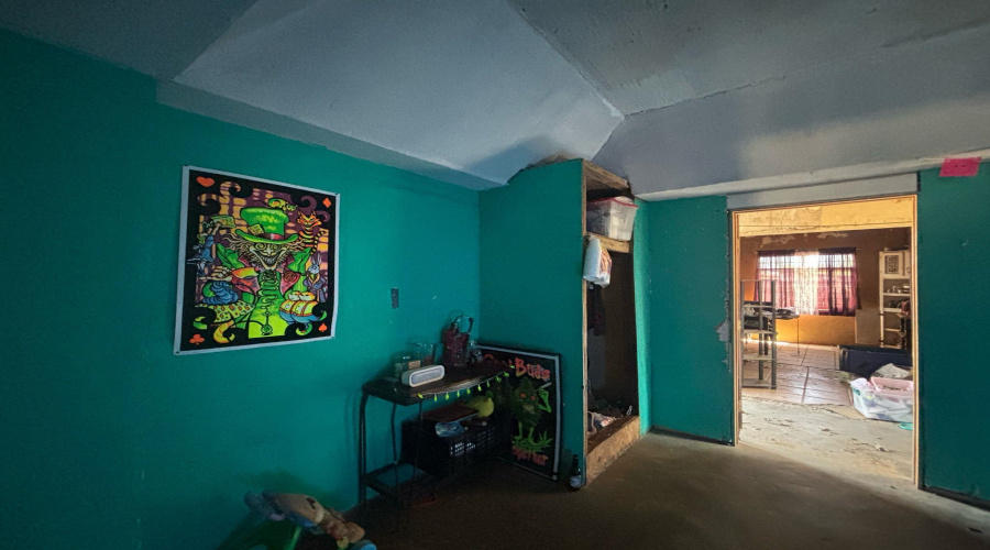 2206 S Smith Ave, Laredo, Texas 78046, 2 Bedrooms Bedrooms, 5 Rooms Rooms,1 BathroomBathrooms,Residential,For Sale,2206 S Smith Ave,20255522