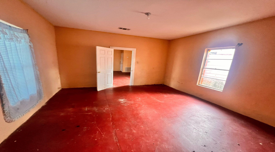 406 Grant St, Laredo, Texas 78040, 3 Bedrooms Bedrooms, 5 Rooms Rooms,2 BathroomsBathrooms,Residential,For Sale,406 Grant St,20255523