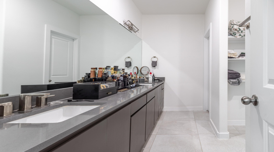 621 Journey Loop, Laredo, Texas 78045, 3 Bedrooms Bedrooms, 5 Rooms Rooms,2 BathroomsBathrooms,Residential,For Sale,621 Journey Loop,20255525