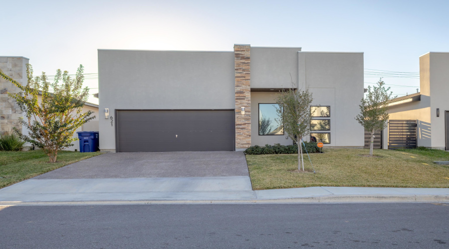 621 Journey Loop, Laredo, Texas 78045, 3 Bedrooms Bedrooms, 5 Rooms Rooms,2 BathroomsBathrooms,Residential,For Sale,621 Journey Loop,20255525