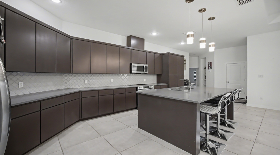 621 Journey Loop, Laredo, Texas 78045, 3 Bedrooms Bedrooms, 5 Rooms Rooms,2 BathroomsBathrooms,Residential,For Sale,621 Journey Loop,20255525