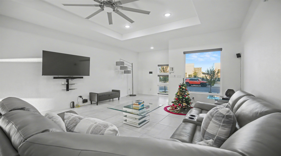 621 Journey Loop, Laredo, Texas 78045, 3 Bedrooms Bedrooms, 5 Rooms Rooms,2 BathroomsBathrooms,Residential,For Sale,621 Journey Loop,20255525