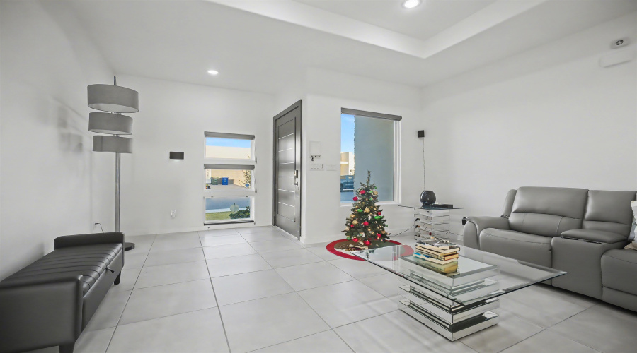 621 Journey Loop, Laredo, Texas 78045, 3 Bedrooms Bedrooms, 5 Rooms Rooms,2 BathroomsBathrooms,Residential,For Sale,621 Journey Loop,20255525