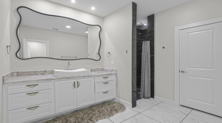 1111 Morocoy Dr., Laredo, Texas 78046, 3 Bedrooms Bedrooms, 5 Rooms Rooms,2 BathroomsBathrooms,Residential,For Sale,1111 Morocoy Dr.,20255526