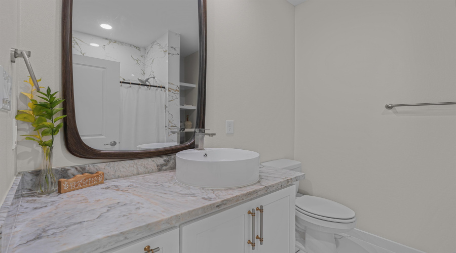 1111 Morocoy Dr., Laredo, Texas 78046, 3 Bedrooms Bedrooms, 5 Rooms Rooms,2 BathroomsBathrooms,Residential,For Sale,1111 Morocoy Dr.,20255526