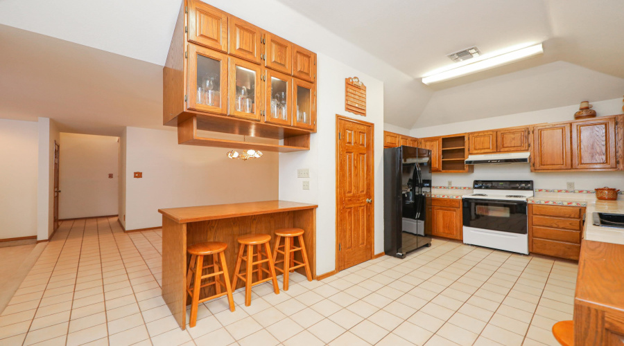 1215 St Patrick Dr, Laredo, Texas 78045, 3 Bedrooms Bedrooms, 7 Rooms Rooms,3 BathroomsBathrooms,Residential,For Sale,1215 St Patrick Dr,20254431