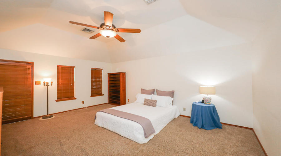 1215 St Patrick Dr, Laredo, Texas 78045, 3 Bedrooms Bedrooms, 7 Rooms Rooms,3 BathroomsBathrooms,Residential,For Sale,1215 St Patrick Dr,20254431