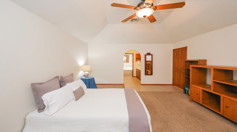 1215 St Patrick Dr, Laredo, Texas 78045, 3 Bedrooms Bedrooms, 7 Rooms Rooms,3 BathroomsBathrooms,Residential,For Sale,1215 St Patrick Dr,20254431