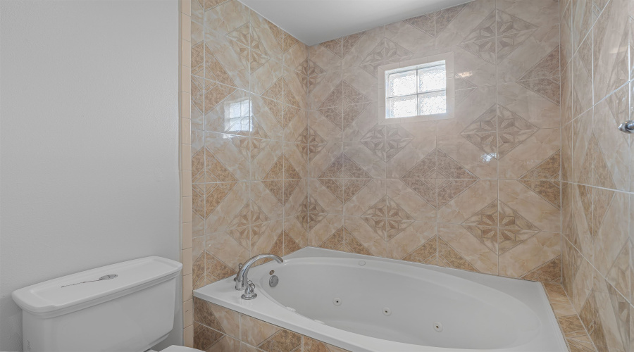 245 Lake Powell Dr, Laredo, Texas 78045, 6 Bedrooms Bedrooms, 9 Rooms Rooms,4 BathroomsBathrooms,Residential,For Sale,245 Lake Powell Dr,20255531