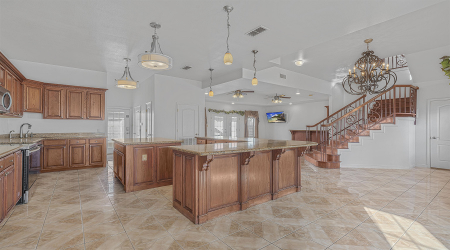 245 Lake Powell Dr, Laredo, Texas 78045, 6 Bedrooms Bedrooms, 9 Rooms Rooms,4 BathroomsBathrooms,Residential,For Sale,245 Lake Powell Dr,20255531