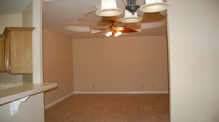 230 Newcastle Dr, Laredo, Texas 78041-2707, 3 Bedrooms Bedrooms, 5 Rooms Rooms,2 BathroomsBathrooms,Residential,For Rent,230 Newcastle Dr,20255532